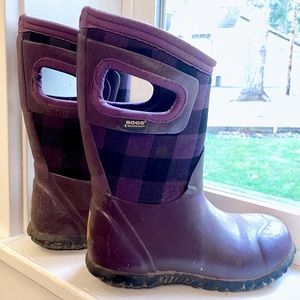 Girls purple buffalo check bogs